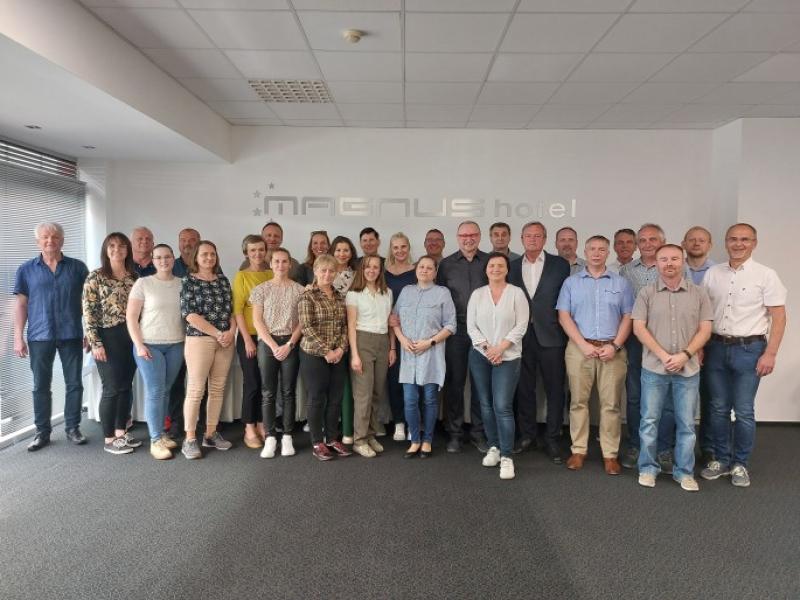 ROZLÚČKA SO ZAMESTNANCOM ÚRADU