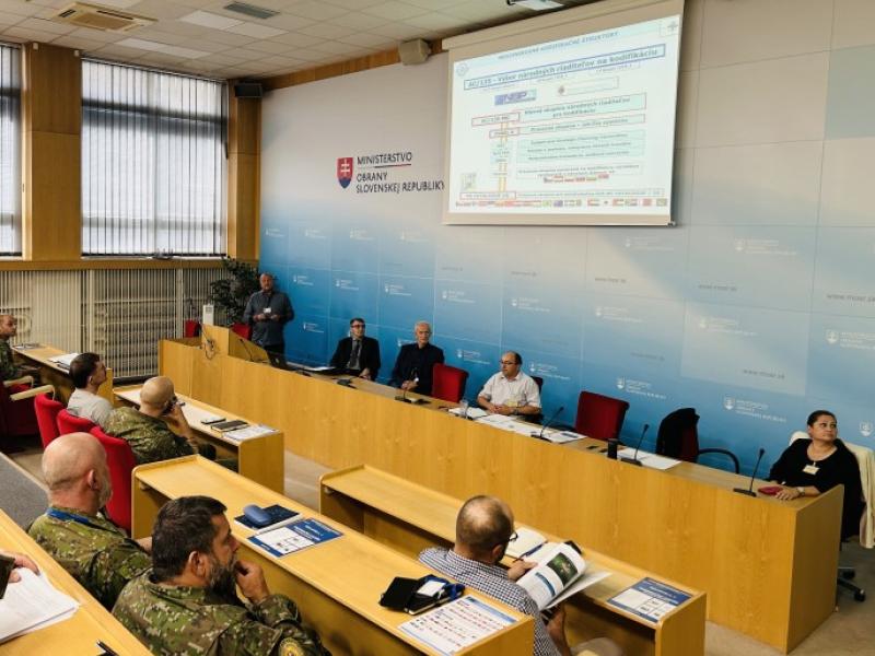 Odborno-metodické zamestnanie v oblasti obrannej štandardizácie pre zamestnancov zložiek OS SR